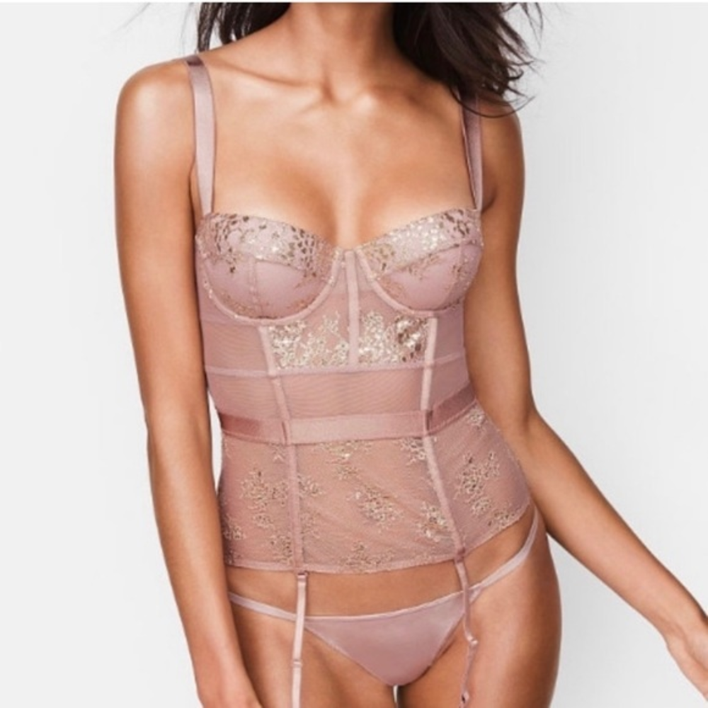 VICTORIA SECRET CORCET TOP‎